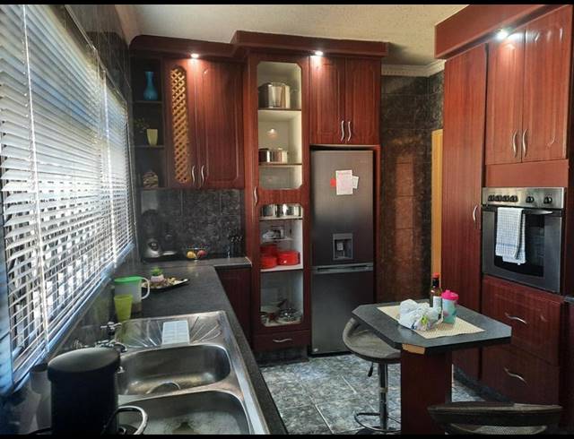 3 BEDROOM HOUSE FOR SALE IN STEELPARK